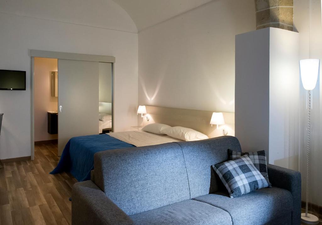 One-Bedroom Apartment,155835710:JPEG